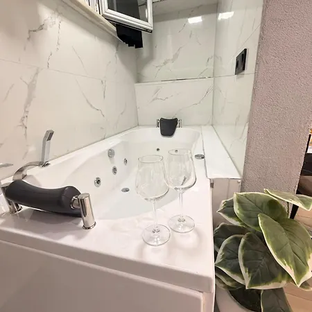 Taksim Larissa House فندق اسطنبول