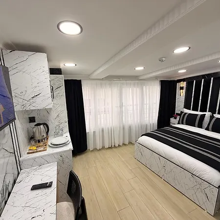 Taksim Larissa House