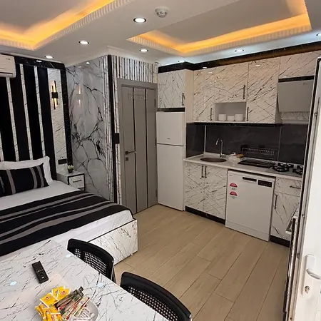 Hotel Taksim Larissa House