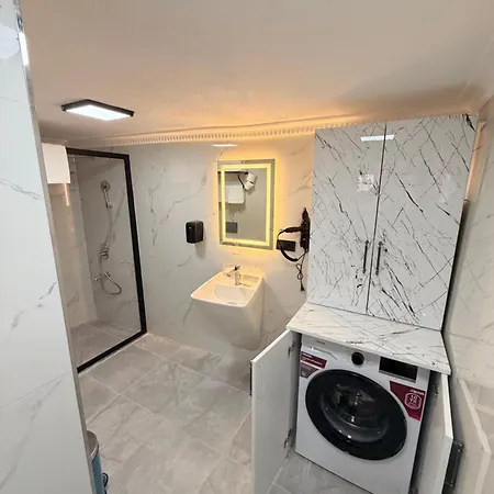 Hotel Taksim Larissa House